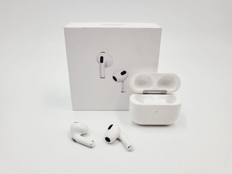  AirPods (3rd gen) with Lightning Charging Case รูปที่ 12