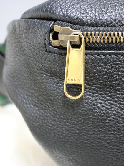 Good condition  Gucci Print Belt bag ใบใหญ่ รูปที่ 6