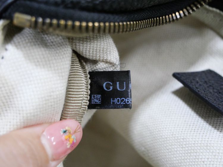 Good condition  Gucci Print Belt bag ใบใหญ่ รูปที่ 13