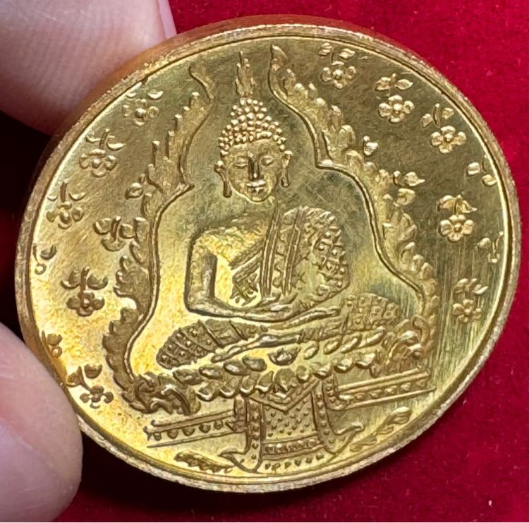 พระแก้วมรกต เหรียญรุ่นแรกฉลองวัดพระแก้ว 100 ปี บล็อกเจนีวา เนื้อทองคำ วา รูปที่ 5