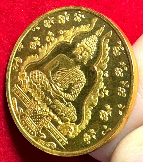 พระแก้วมรกต เหรียญรุ่นแรกฉลองวัดพระแก้ว 100 ปี บล็อกเจนีวา เนื้อทองคำ วา รูปที่ 4