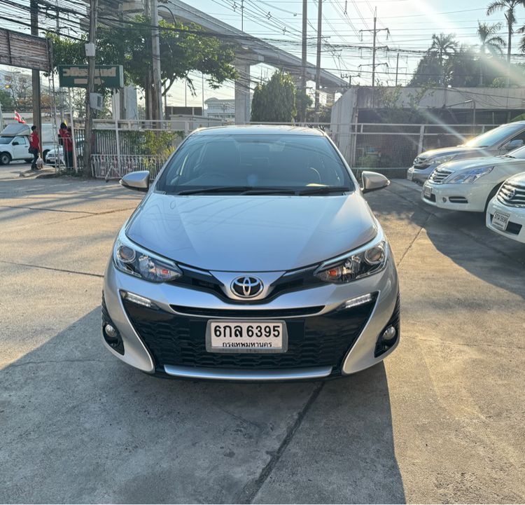 Toyota Yaris 2017 1.2 G Sedan เบนซิน ไม่ติดแก๊ส เกียร์อัตโนมัติ บรอนซ์เงิน รูปที่ 2