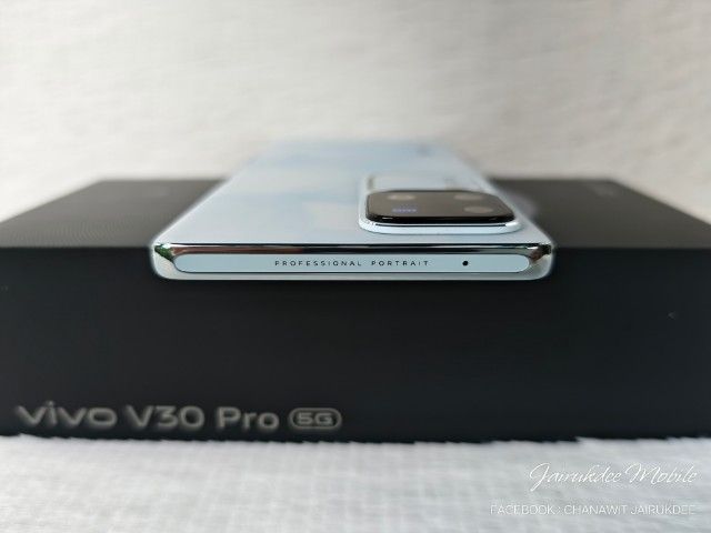 Vivo V30 Pro (สีขาว) มือสอง อายุเครื่องแค่ 1 เดือน ส่งฟรีถึงมือทั่วกรุงเทพฯ และปริมณฑล หรือส่งฟรี EMS ทั่วไทย สอบถามเพิ่มเติมโทร 0886700657  รูปที่ 5