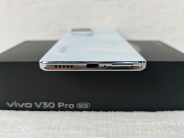 Vivo V30 Pro (สีขาว) มือสอง อายุเครื่องแค่ 1 เดือน ส่งฟรีถึงมือทั่วกรุงเทพฯ และปริมณฑล หรือส่งฟรี EMS ทั่วไทย สอบถามเพิ่มเติมโทร 0886700657  รูปที่ 5