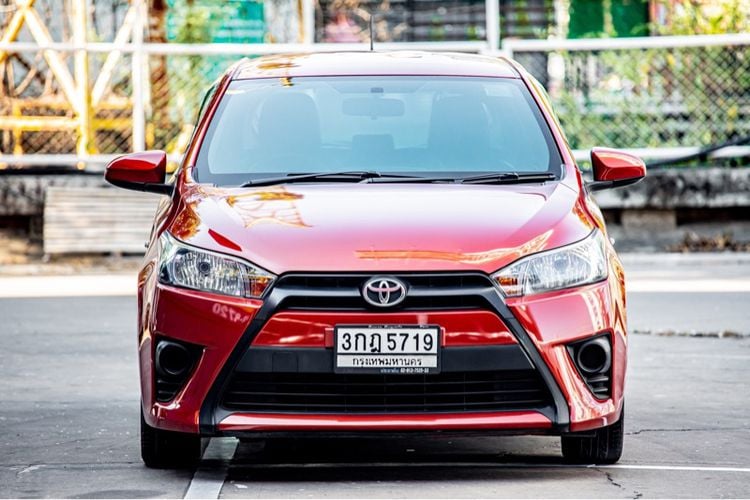 Toyota Yaris 2014 1.2 J Sedan เบนซิน ไม่ติดแก๊ส เกียร์อัตโนมัติ ส้ม รูปที่ 2