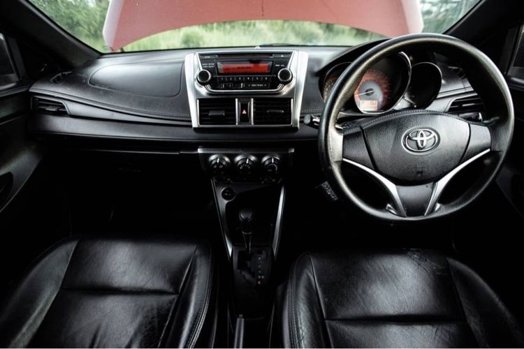 Toyota Yaris 2014 1.2 J Sedan เบนซิน ไม่ติดแก๊ส เกียร์อัตโนมัติ ส้ม รูปที่ 4