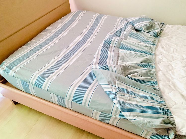 ผ้าปูที่นอนรัดมุม (แบบหนา) ขนาด 3.5ฟุต สีฟ้าลายทาง (สภาพใหม่) มือสองขายตามสภาพ สินค้าญี่ปุ่น-เกาหลีแท้ รูปที่ 10
