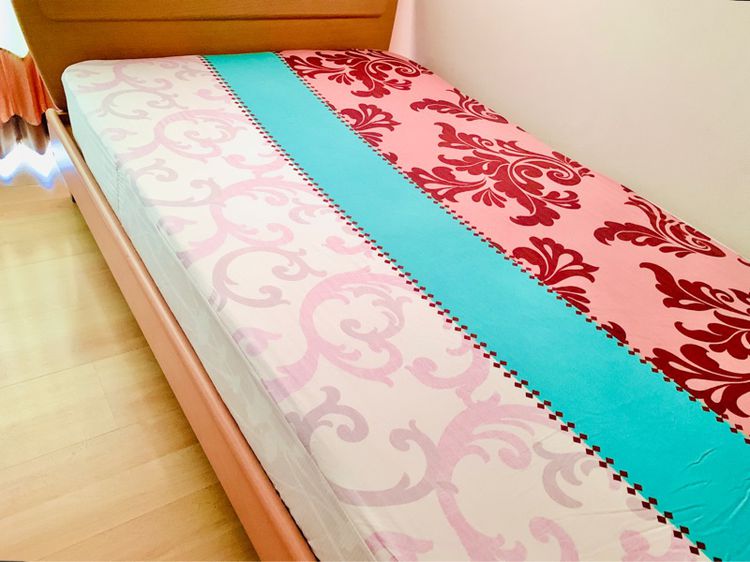 ผ้าปูที่นอนรัดมุม (แบบหนา) ขนาด 3.5ฟุต สีม่วงเขียวลายวินเทจ (สภาพใหม่) มือสองขายตามสภาพ สินค้าญี่ปุ่น-เกาหลีแท้ รูปที่ 2