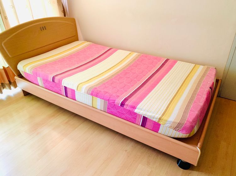 ผ้าปูที่นอนรัดมุม (แบบหนา) ขนาด 3.5ฟุต สีม่วงเขียวลายกราฟฟิก มือสองขายตามสภาพ สินค้าญี่ปุ่น-เกาหลีแท้ รูปที่ 8