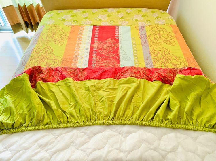 ผ้าปูที่นอนรัดมุม (แบบหนา) ขนาด 3.5ฟุต สีเขียวแดงลายดอก (สภาพ ใหม่) มือสองขายตามสภาพ สินค้าญี่ปุ่น-เกาหลีแท้  รูปที่ 7