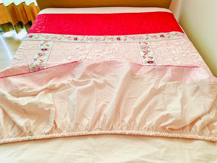 ผ้าปูที่นอนรัดมุม (แบบหนา) ขนาด 3.5ฟุต ผ้าแพรสีชมพูทูโทนปักลายดอก (สินค้าหายาก) มือสองสภาพดี สินค้าญี่ปุ่น-เกาหลีแท้ รูปที่ 9