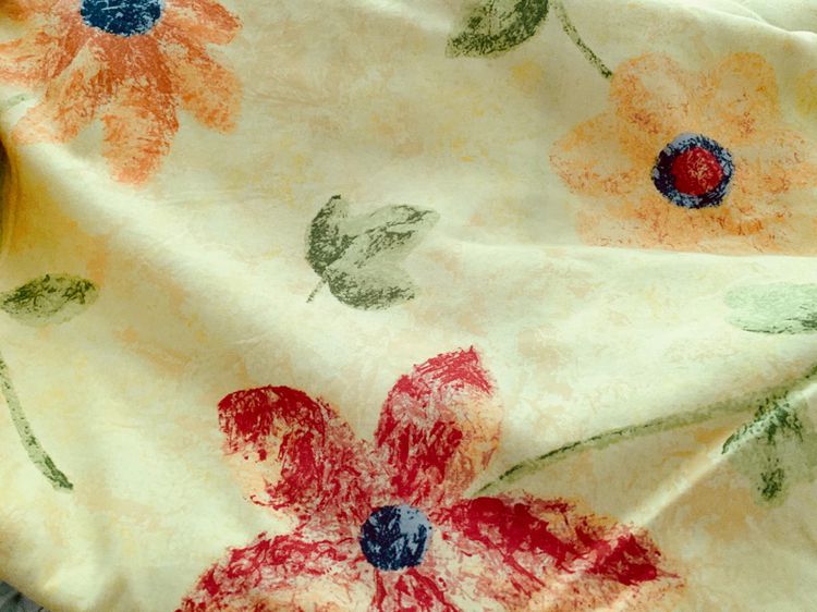ผ้าปูที่นอนรัดมุม (แบบหนา) ขนาด 4.5ฟุต สีเหลืองลายดอกหลากสี มือสองขายตามสภาพ สินค้าญี่ปุ่น-เกาหลีแท้ รูปที่ 7