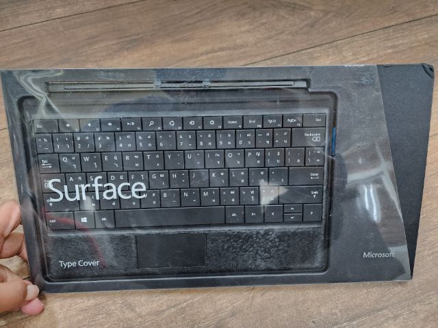 Keyboard “Microsoft” Surface RT Type Cover Thai-English Black

 รูปที่ 4