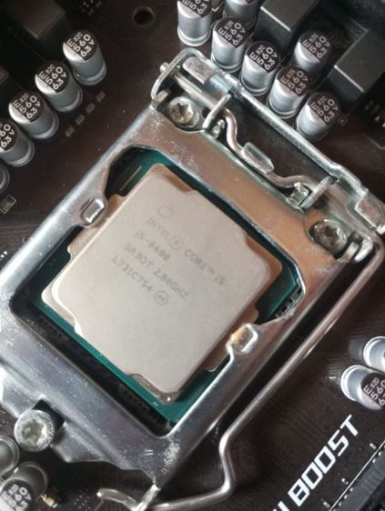 ขาย CPU i5 8400 มีออนบอด