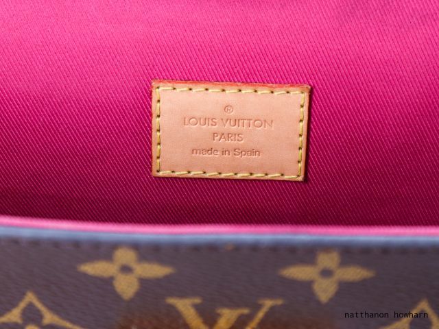 Louis Vuitton Cluny BB Monogram รูปที่ 3