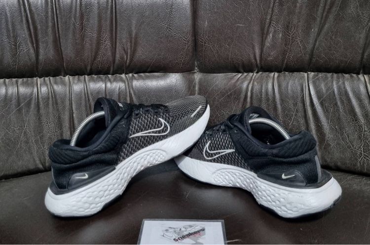 Nike ZoomX Invincible Run Flyknit 2 Black Summit White รูปที่ 6