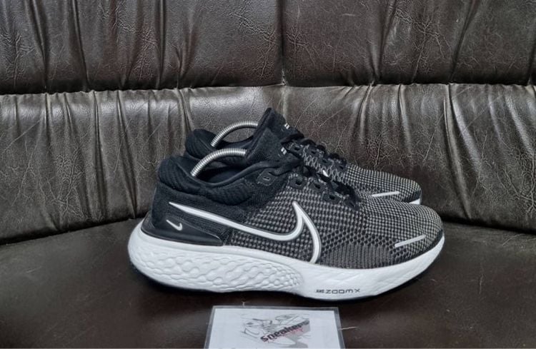Nike ZoomX Invincible Run Flyknit 2 Black Summit White รูปที่ 1