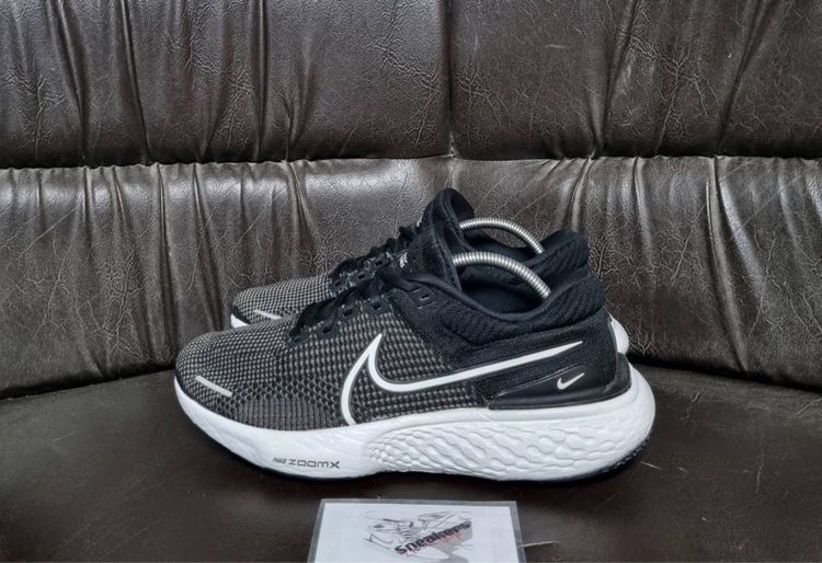 Nike ZoomX Invincible Run Flyknit 2 Black Summit White รูปที่ 2