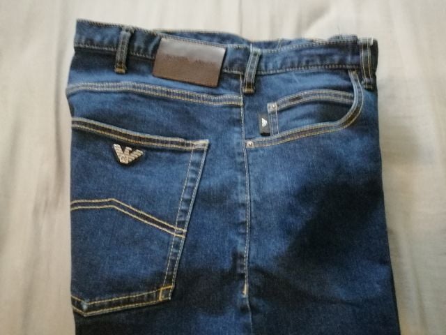 emporio​ armani​ jeans​  ผ้ายืด​ เอว​ 33​ ยืด​ 34​ ยาว​ 43​ ปลายขากว้าง​ 7" สีเข้มสวย​ ไม่มีตำหนิ​ สภาพนี้หายากครับ รูปที่ 7