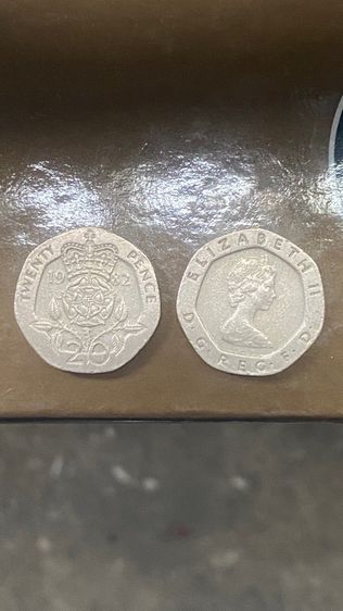 เหรียญ 20 เพนนี ปี1982 รูปที่ 3