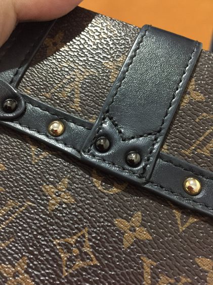 Louis Vuitton Vertical Trunk Pochette In Monogram Canvas And Black Calf Leather รูปที่ 8