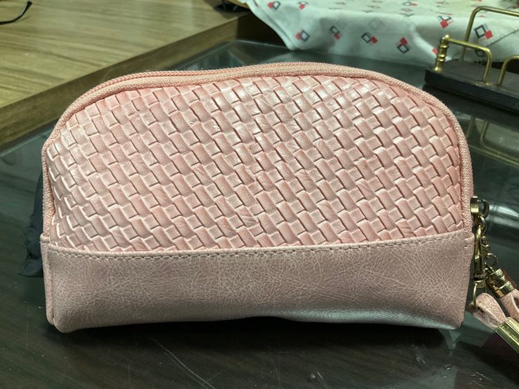 กระเป๋าหนัง LEOUNISE แท้ สีชมพูเบส ขนาด 13x18 ซม 100 บาท รูปที่ 5