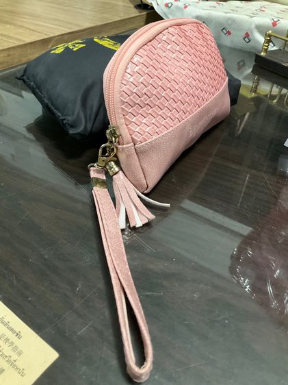 กระเป๋าหนัง LEOUNISE แท้ สีชมพูเบส ขนาด 13x18 ซม 100 บาท รูปที่ 3