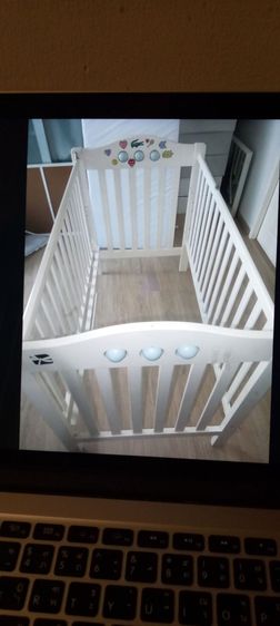 อุปกรณ์สำหรับเด็กและทารก เตียงนอนเด็กทารก พร้อมที่นอน มุ้ง ผ้าปู กันกระแทก Baby crib with mattress, net, covers
