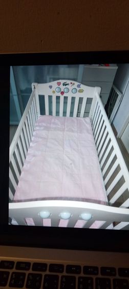 เตียงนอนเด็กทารก พร้อมที่นอน มุ้ง ผ้าปู กันกระแทก Baby crib with mattress, net, covers รูปที่ 8
