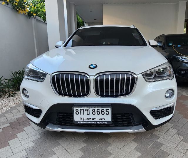 BMW X1 2018 2.0 sDrive18d xLine Utility-car ดีเซล ไม่ติดแก๊ส เกียร์อัตโนมัติ ขาว รูปที่ 1