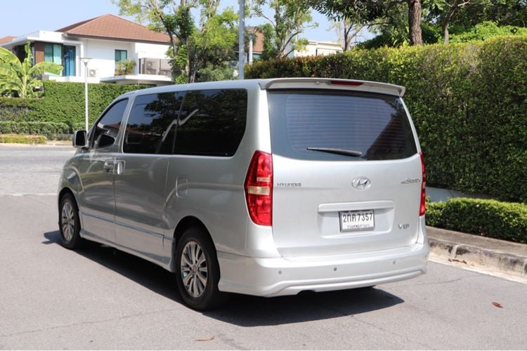 Hyundai Grand Starex 2013 2.5 VIP Van ดีเซล ไม่ติดแก๊ส เกียร์อัตโนมัติ บรอนซ์เงิน รูปที่ 3