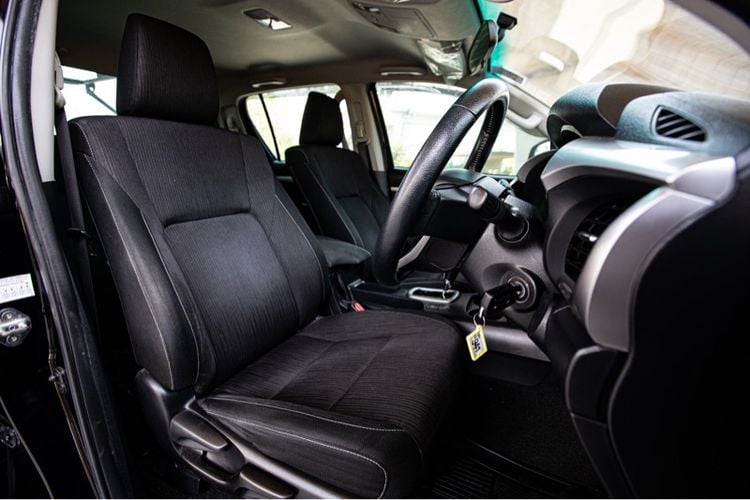 Toyota Hilux Revo 2019 2.4 Prerunner E Plus Pickup ดีเซล ไม่ติดแก๊ส เกียร์อัตโนมัติ ดำ รูปที่ 4