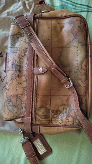 กระเป๋าALVIERO MARTINI กระเป๋าสะพายลายแผนที่โลก กระเป๋าหนังอิตาลี กระเป๋ามาตินี่ กระเป๋าลายแผนที่โลก รูปที่ 9