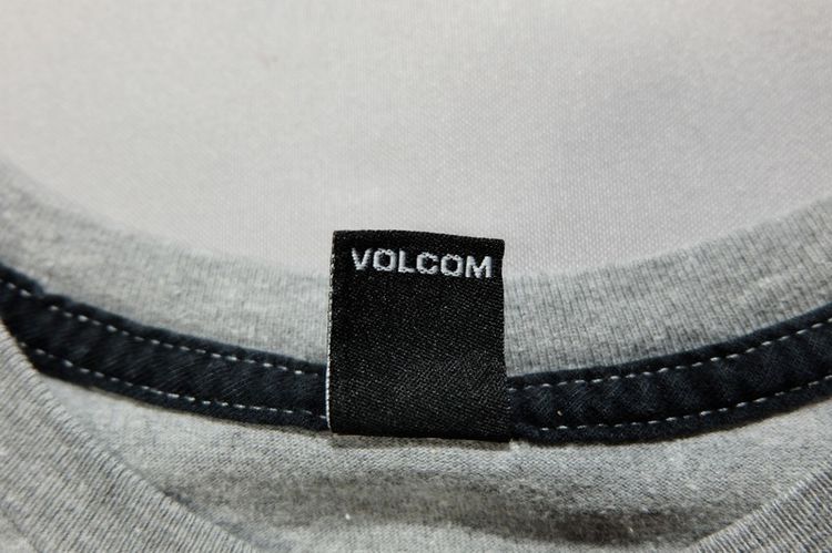 เสื้อยืด VOLCOM รูปที่ 9