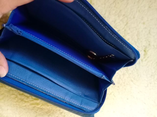 กระเป๋าสตางค์หนังแท้สีฟ้าคราม รูปที่ 2