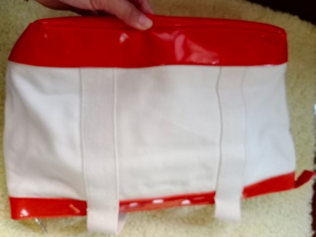 กระเป๋าสะพายไหล่สีขาว DKNY รูปที่ 2