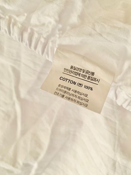ผ้าปูที่นอนรัดมุม (แบบบาง) ขนาด 4.5-5ฟุต สีขาวลายทาง (สภาพใหม่) มือสองสภาพดี สินค้าญี่ปุ่น-เกาหลีแท้ รูปที่ 4