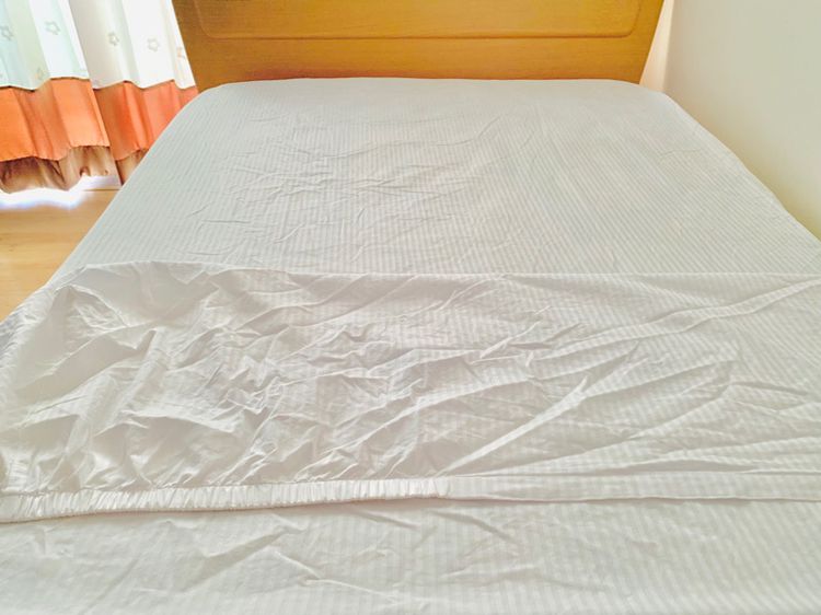 ผ้าปูที่นอนรัดมุม (แบบบาง) ขนาด 5ฟุต สีขาวลายทาง ยี่ห้อ Cotton let มือสองสภาพดี สินค้าญี่ปุ่น-เกาหลีแท้ รูปที่ 10