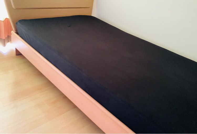 ผ้าปูที่นอนรัดมุม (แบบบาง) ขนาด 5ฟุต สีดำ มือสองขายตามสภาพ สินค้าญี่ปุ่น-เกาหลีแท้ รูปที่ 2