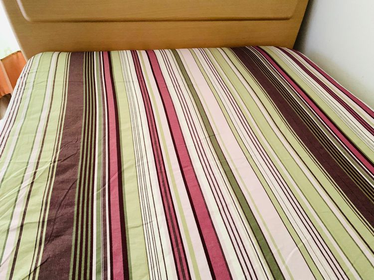 ผ้าปูที่นอนรัดมุม (แบบบาง) ขนาด 5ฟุต สีเขียวน้ำตาลลายทาง มือสองสภาพดี สินค้าญี่ปุ่น-เกาหลีแท้ รูปที่ 4