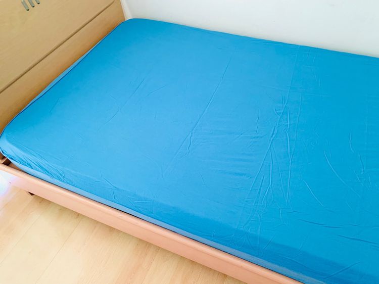 ผ้าปูที่นอนรัดมุม (แบบบาง) ขนาด 5ฟุต สีฟ้า มือสองสภาพดี สินค้าญี่ปุ่น-เกาหลีแท้ รูปที่ 3