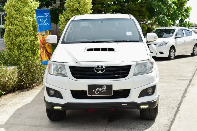 Toyota Hilux Vigo 2013 2.5 E TRD Pickup ดีเซล ไม่ติดแก๊ส เกียร์ธรรมดา ขาว รูปที่ 4