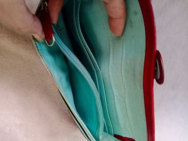กระเป๋าสตางค์หนังแท้สีแดง hobo รูปที่ 4