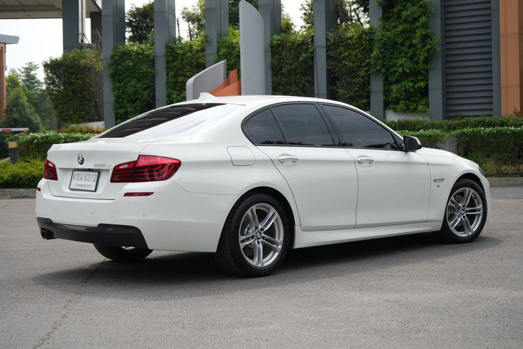 BMW Series 5 2015 525d Sedan ดีเซล เกียร์อัตโนมัติ ขาว รูปที่ 4