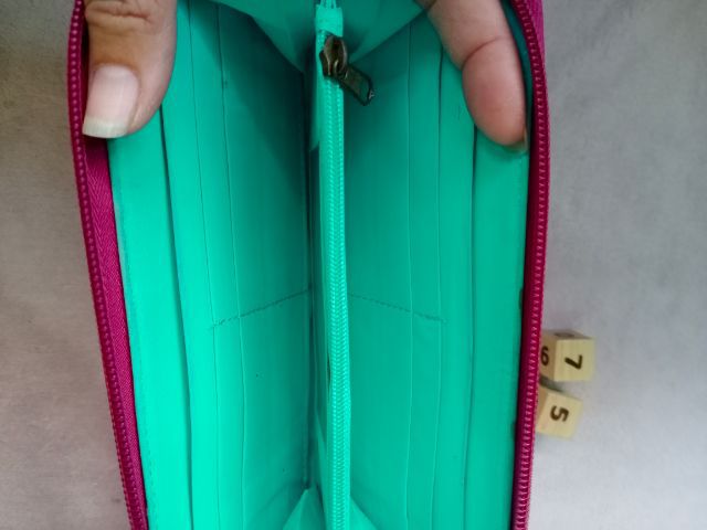 กระเป๋าสตางค์สีชมพูม่วง travelon รูปที่ 3