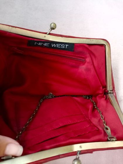 กระเป๋าสะพายไหล่หนังแท้สีแดง nine west รูปที่ 2