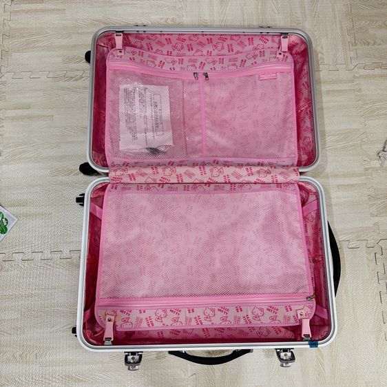 กระเป๋าเดินทาง Hello Kitty แท้ หิ้วมาจากญี่ปุ่น สภาพดี 24 นิ้ว รูปที่ 16