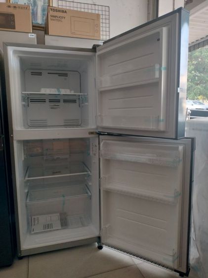ตู้เย็น 2 ประตู toshiba 6.4 คิวเป็นสินค้าใหม่ยังไม่ผ่านการใช้งานประกันศูนย์ toshiba ราคา 4,900 บาทสนใจโทร 085-386-1317 รูปที่ 4