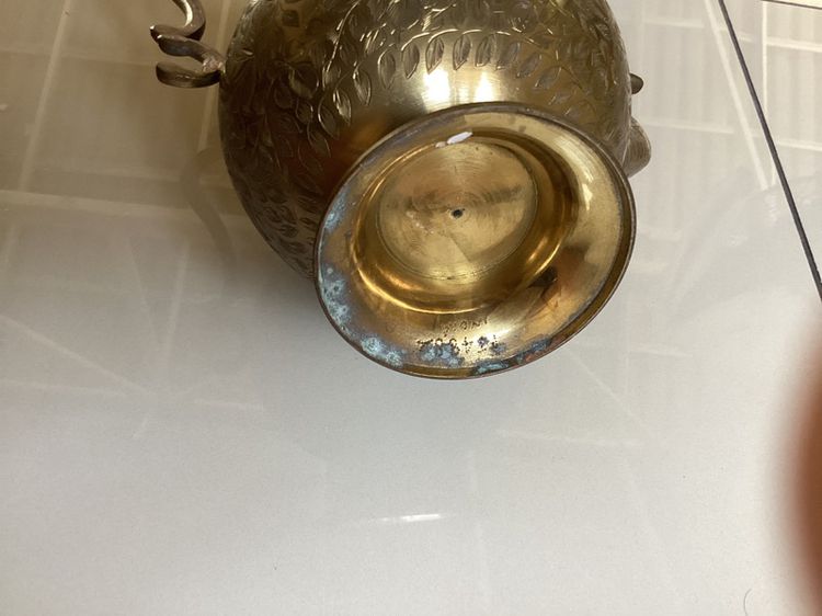 lndia engraved brass coffee pot กาทองเหลืองตอกสลักลาย  งานเก่า made in india รูปที่ 7