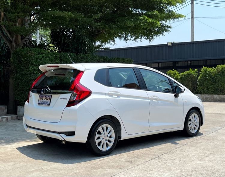 Honda Jazz 2018 Sedan เบนซิน ไม่ติดแก๊ส เกียร์อัตโนมัติ ขาว รูปที่ 2
